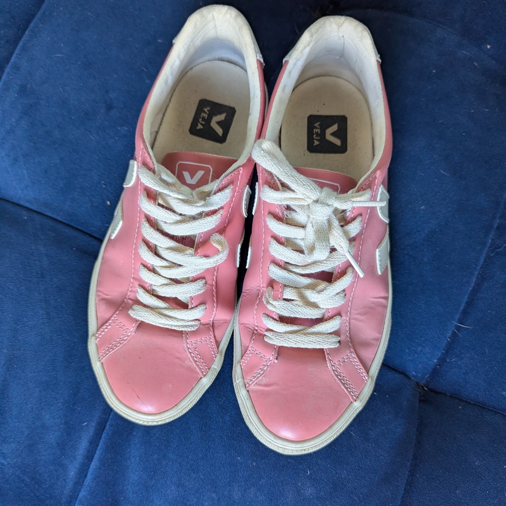 Veja Women's Pink and White Sneakers - Picture 2 of 4